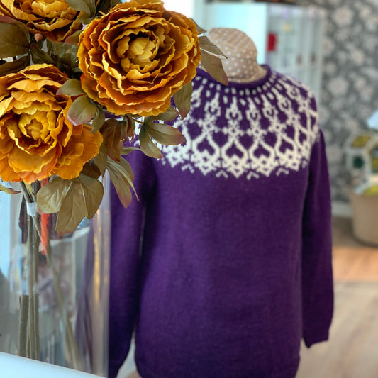 Riddari / DROPS Air by Jaana Tommila